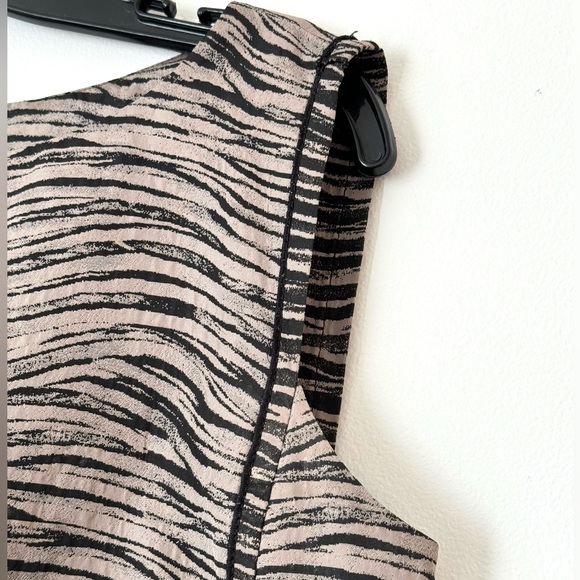 Lafayette 148 New York animal print fitted dress with bateau neckline - Picture 4 of 10